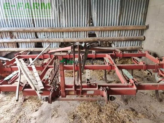 Cultivador - Kverneland - chisel