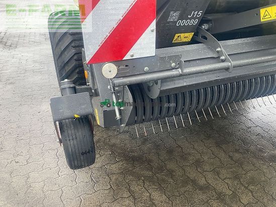 Empacadora gigant - Claas - variant 585 rc pro