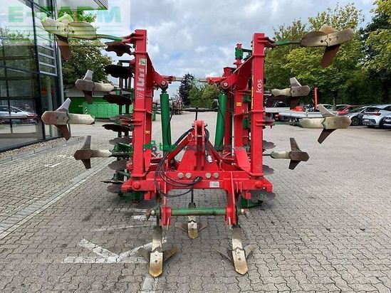 Cultivador - Unia - kos 4.5h kombigrubber