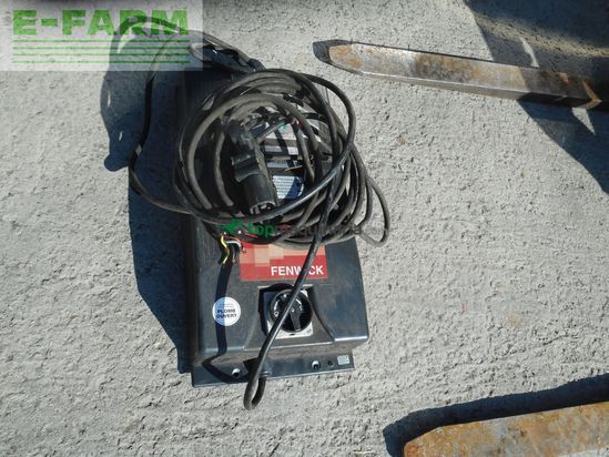 Elevadora - Linde - e16-01 triplex + ss ( batt. 12/2018 )