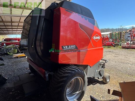 Empacadora gigant - Kuhn - vb3260