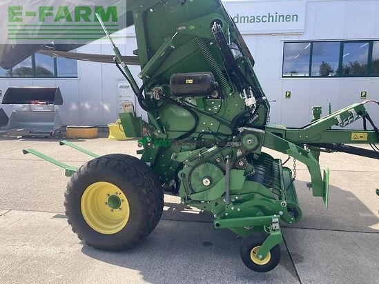 Empacadora gigant - John Deere - v461m