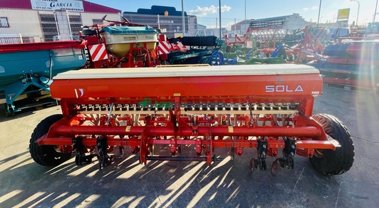 Sembradora en línea convencional - Sola - trisem  194 