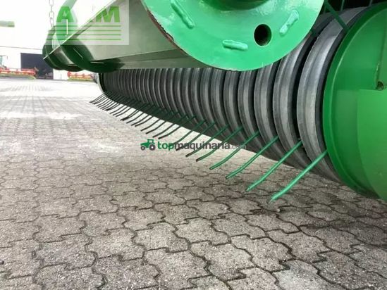 Empacadora gigant - McHale - fusion vario