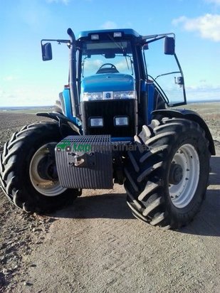 Tractor agrícola - New Holland - 8670