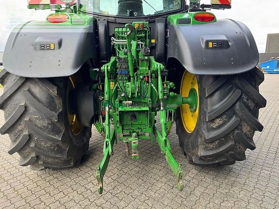 Tractor agrícola - John Deere - 6215r