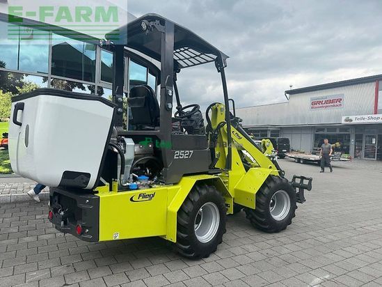 Minicargadora - Fliegl - 25-27