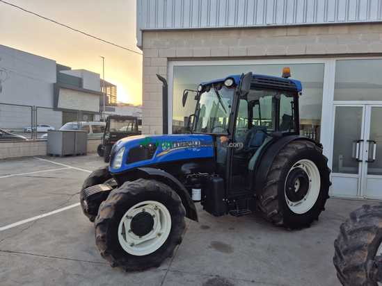 Tractor agrícola - New Holland -  T4.95F