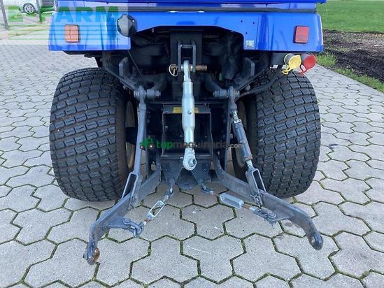 Tractor agrícola - Iseki - tgx 237 kehrmaschine + sichelmäher