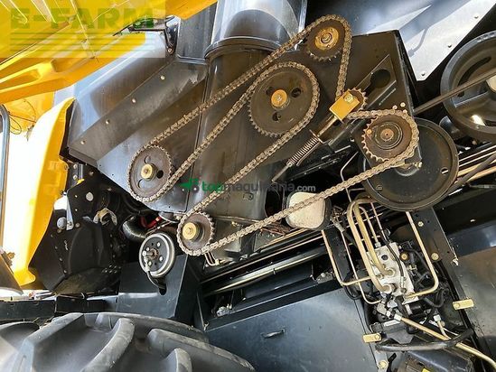 Cosechadora de Cereal - New Holland - cr9090 + v900