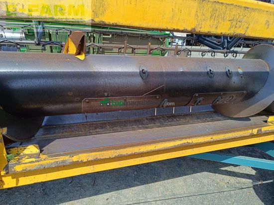 Cosechadora de Cereal - New Holland - cr980z