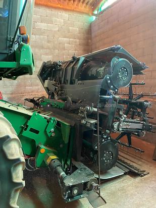 Cosechadora de Cereal - John Deere - W440