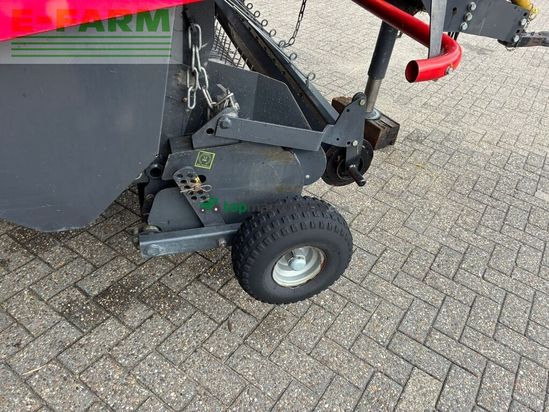 Empacadora gigant - Vicon - lb12200