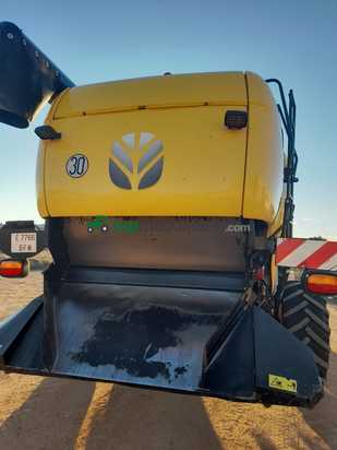 Cosechadora de Cereal - New Holland - CX8060