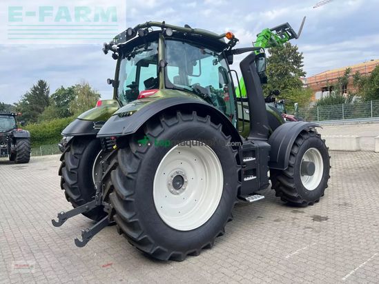 Tractor agrícola - Valtra - t215 d mit rüfa und fk