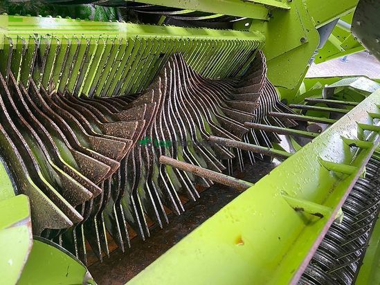Empacadora gigant - Claas - quadrant 2200 rc
