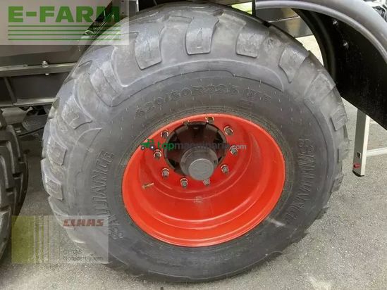 Empacadora gigant - Claas - quadrant 5200 fc evolution