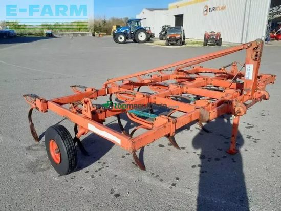 Cultivador - Kverneland - chisel