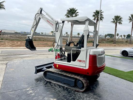 Mini excavadora Takeuchi TB 125