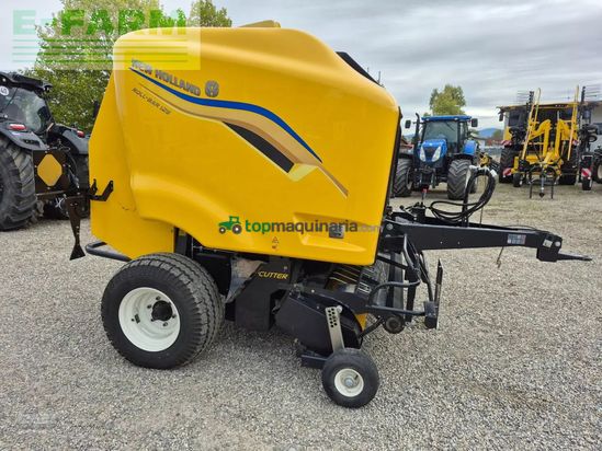 Empacadora gigant - New Holland - roll-bar 125