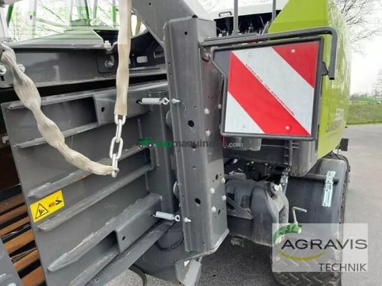 Empacadora gigant - Claas - quadrant 5300 evolution fc tandem