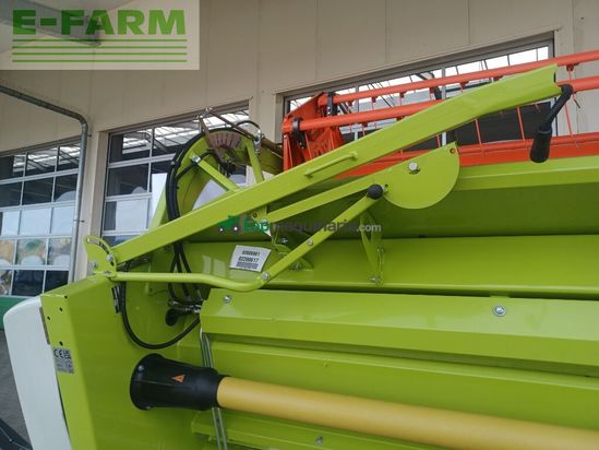 Cosechadora de Cereal - Claas - trion 750 montana + v 770