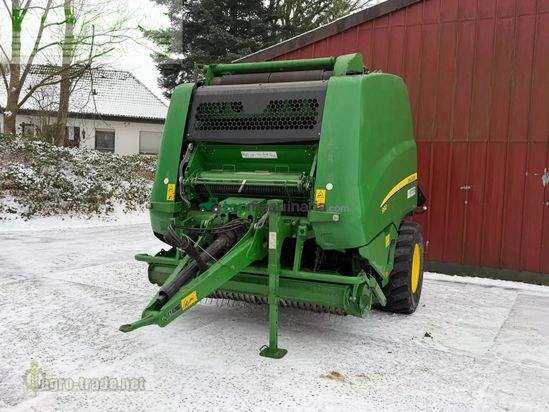 Empacadora gigant - John Deere - 990