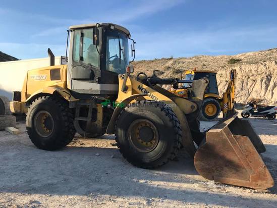 Cargadora New Holland W130
