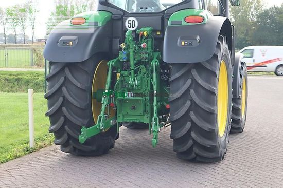 Tractor agrícola - John Deere - 6m 180 traktor
