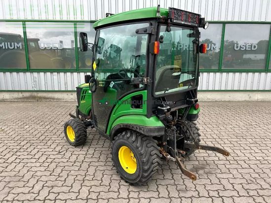 Tractor agrícola - John Deere - 1026 r