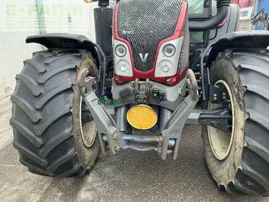 Tractor agrícola - Valtra - n 123