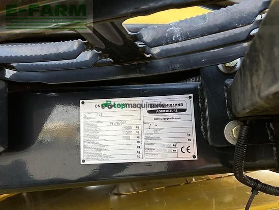 Cosechadora de Cereal - New Holland - cr9090 + v900