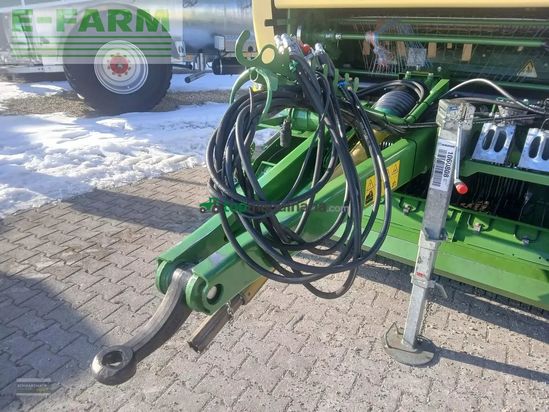 Empacadora gigant - Krone - comrima v 150 xc plus tandem