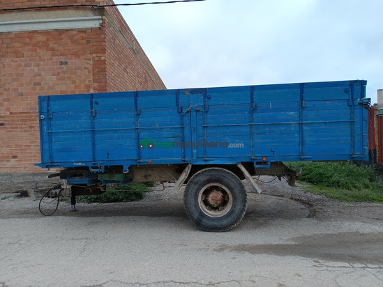 Remolque basculante agrícola