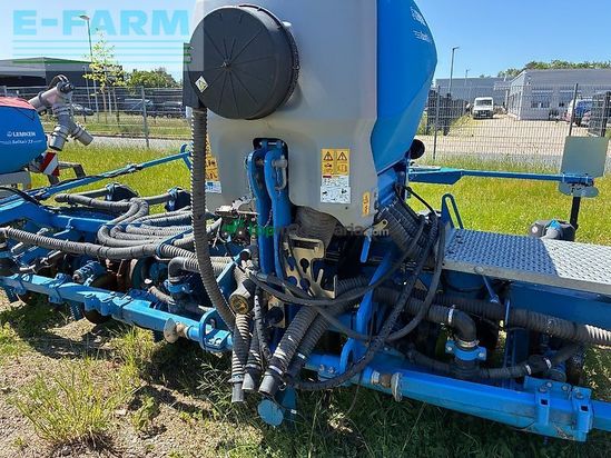 Sembradora - Lemken - azurit 9 & solitair 23 fronttank