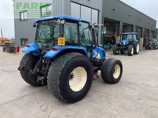 Tractor agrícola - New Holland - t5050 tractor (st25988)