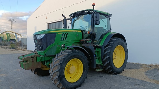 Tractor agrícola - John Deere - 6215R