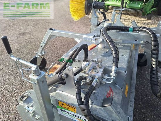 Riego -  - fliegl agrocenter kehrmaschine 1550