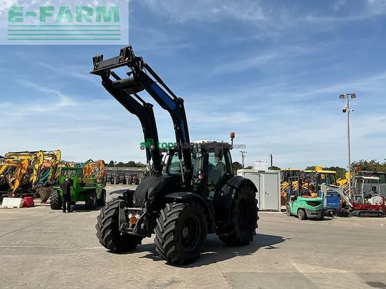 Tractor agrícola - Valtra - n174 unlimited tractor (st27280)