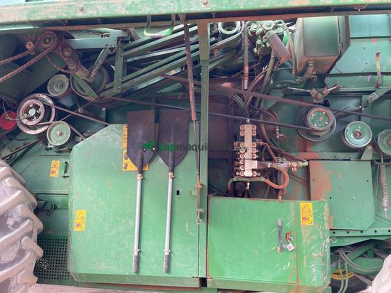 Cosechadora de Cereal - John Deere - 2054