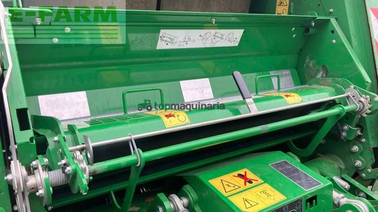 Empacadora gigant - John Deere - v461r