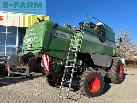 Cosechadora de Cereal - Fendt - 5250 l