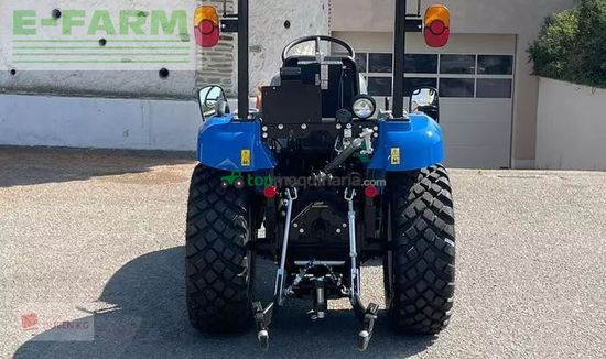Tractor agrícola - New Holland - boomer 25