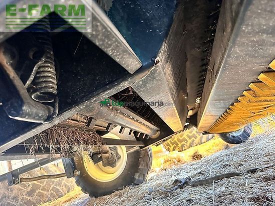 Empacadora gigant - New Holland - br 6090 / roll-bar 125