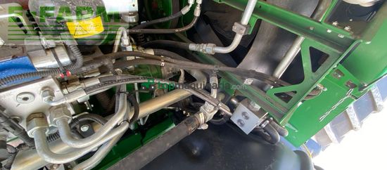 Cosechadora de Cereal - John Deere - 8300