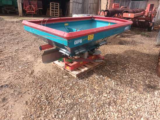 Abonadora SULKY DPX de 2000kg 
