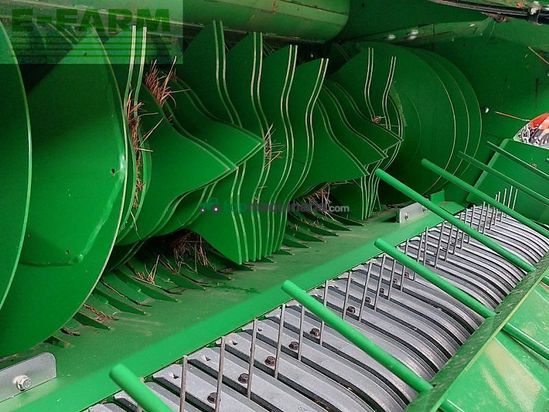 Empacadora gigant - John Deere - v461m