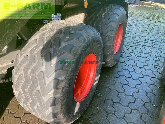 Empacadora gigant - Claas - quadrant 5300 fc nur 15116 ballen