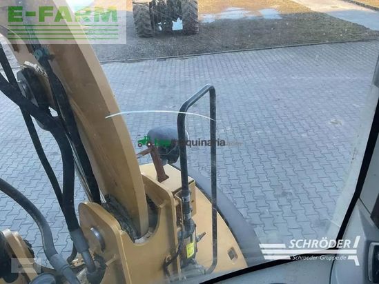 Minicargadora -  - 938 m
