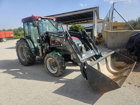 Tractor Case Quantum 95 F con cabina A/C y pala cargadora Tenías 